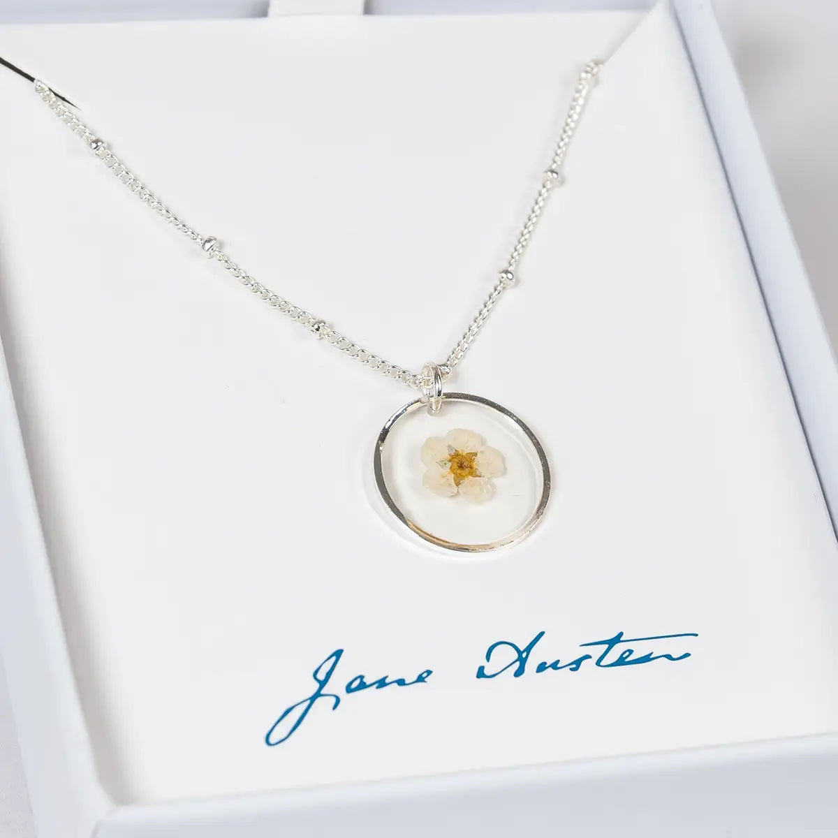 Collier élégant fleur de naissance en argent