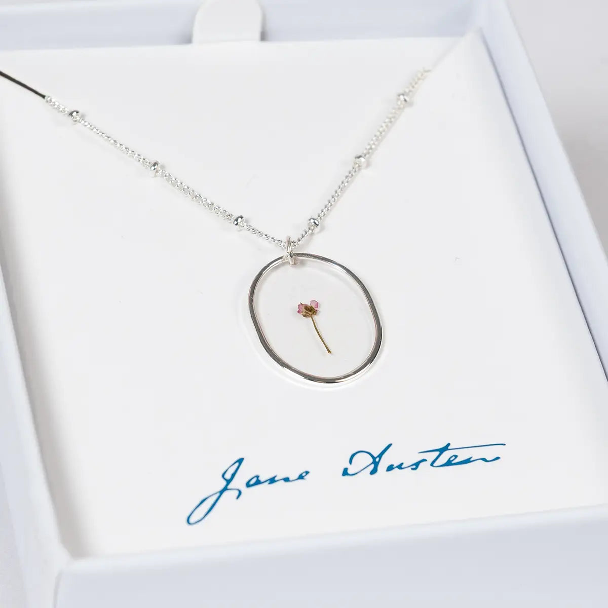 Collier élégant fleur de naissance en argent