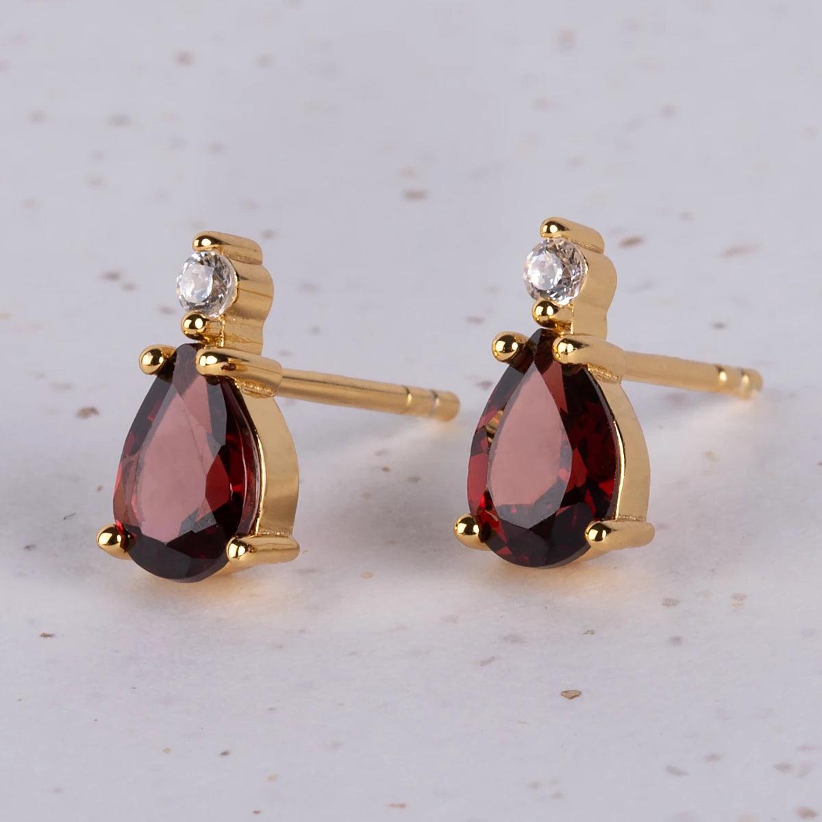 Elizabeth Bennet Garnet Drop Earrings - JaneAusten.co.uk