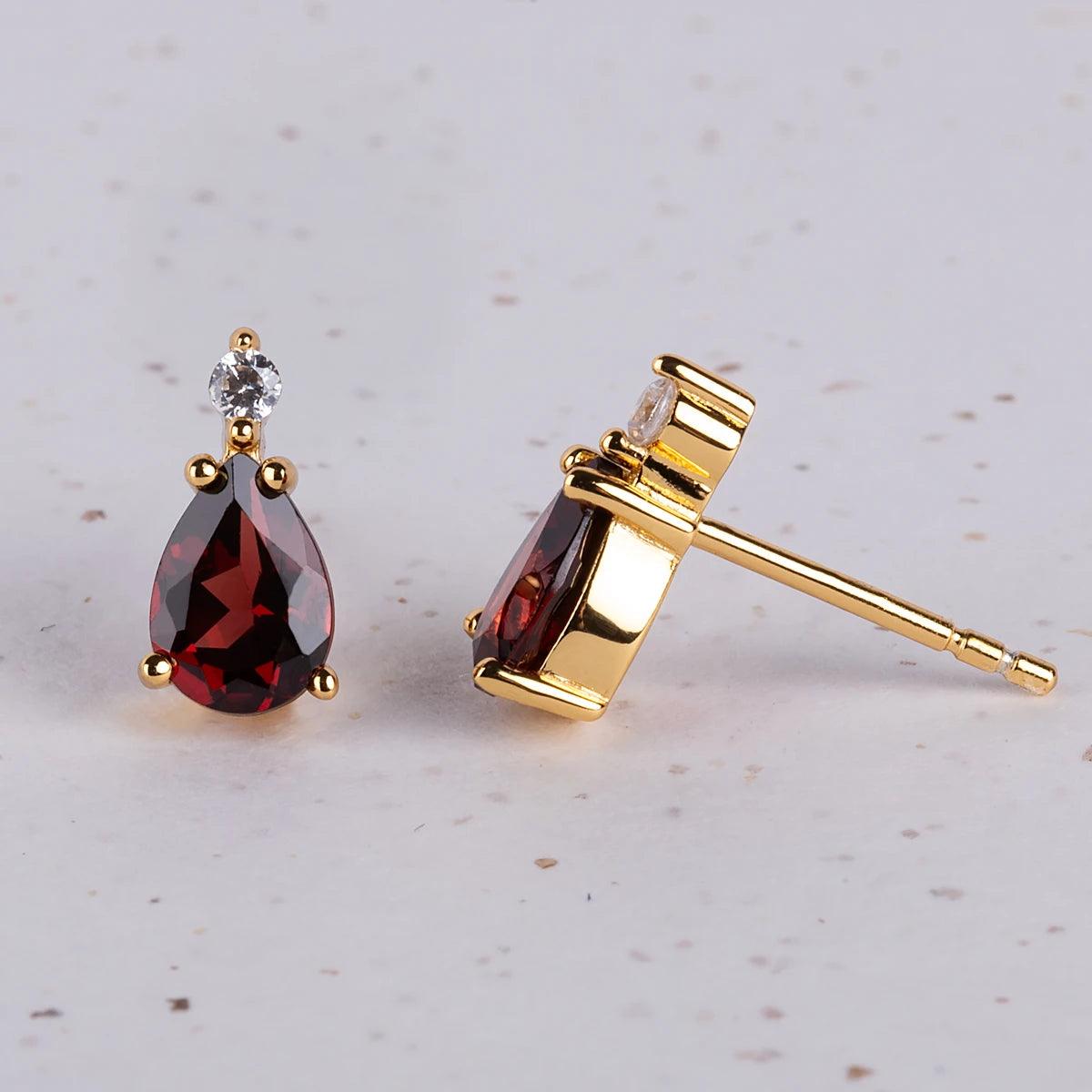 Elizabeth Bennet Garnet Drop Earrings - JaneAusten.co.uk