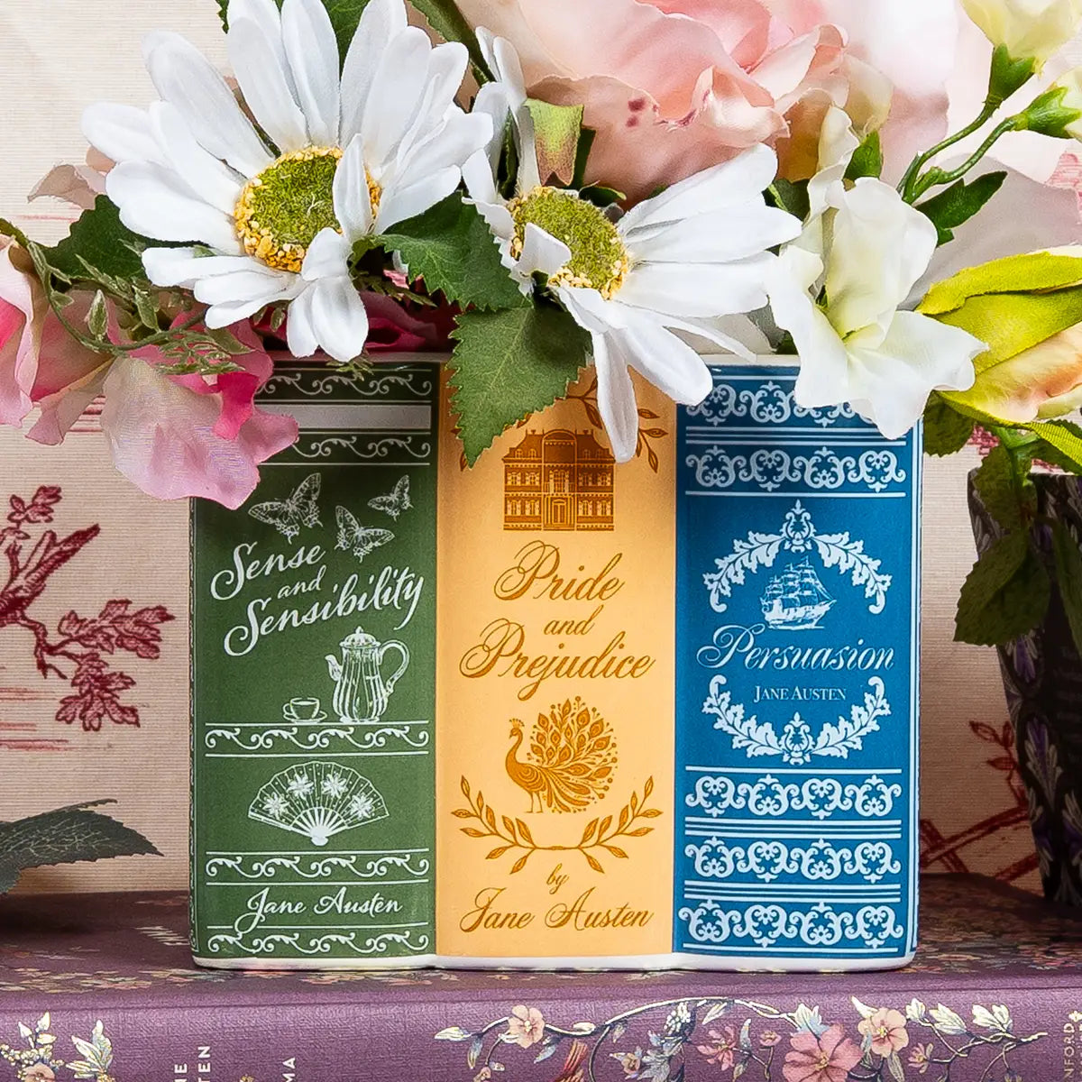 Jane Austen Book Stack Pen Pot