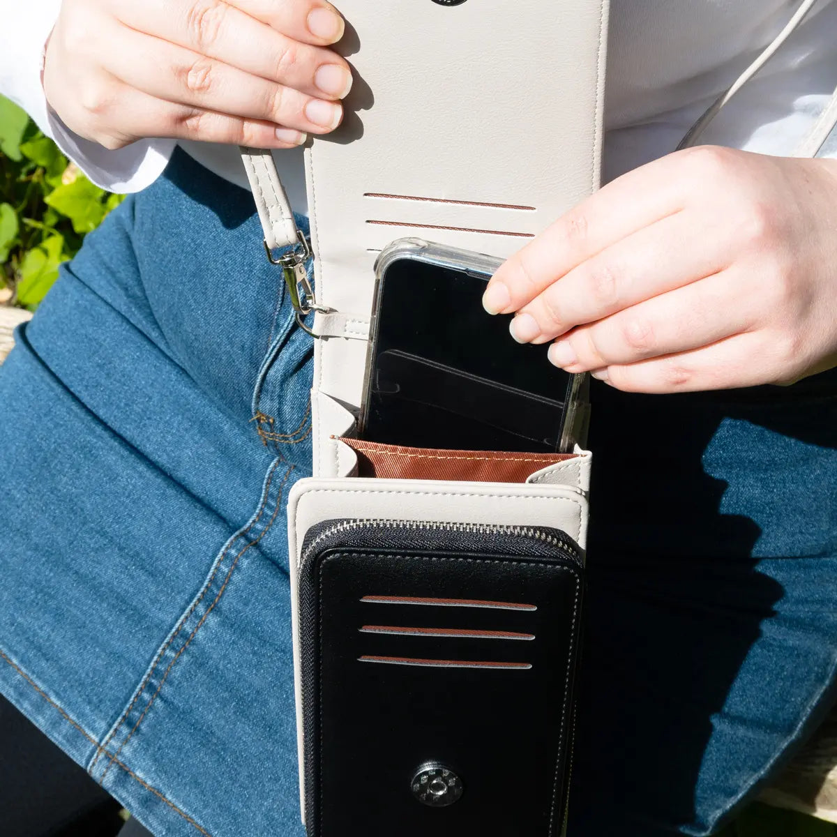 This everyday bag even features a metal etching of Jane Austen's iconic silhouette so you can wear a subtle homage to your favourite author wherever you go.&nbsp;