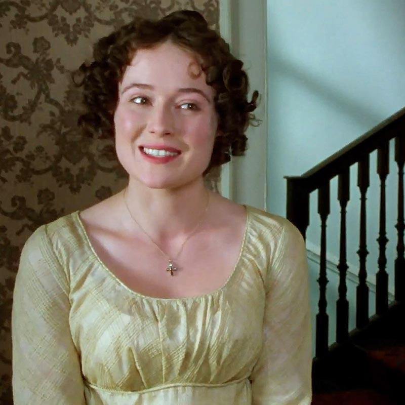 Exclusive Elizabeth Bennet Inspired Garnet Cross Necklace - JaneAusten.co.uk