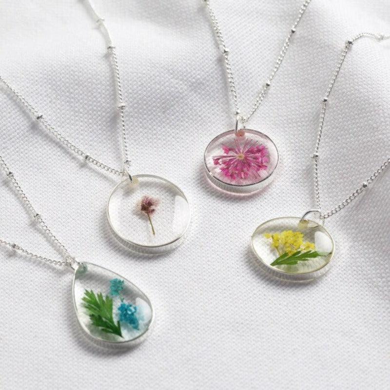 Queen Annes lace flower resin necklace – Smile with Flower